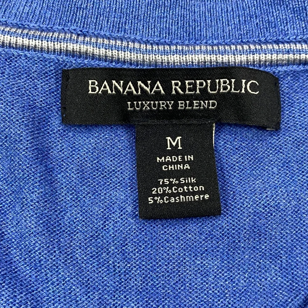 Banana Republic V-Neck Sweater Men M Silk Cashmere Blend Classic Blue Minimalist